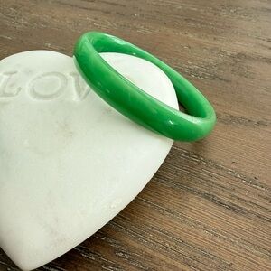 Vibrant Green Jade Bangle Bracelet